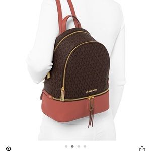 Meet your Posher, Karina